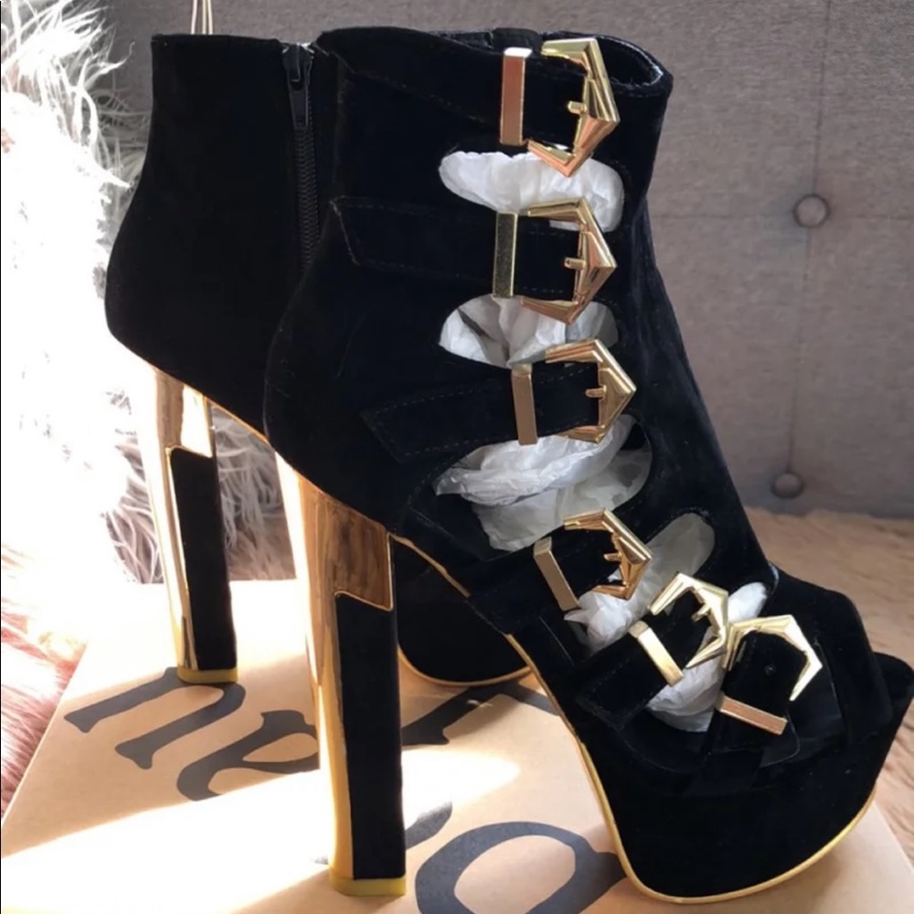 Platform Heels - Picture 2 of 4